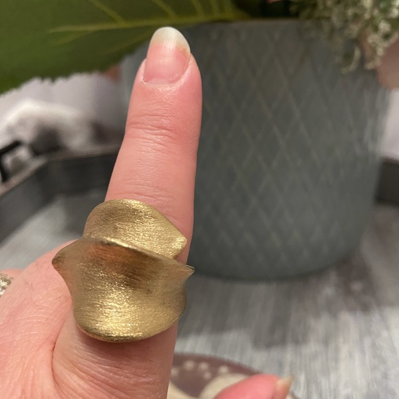 Matte Gold Ring-size 9 - Picture 7 of 13